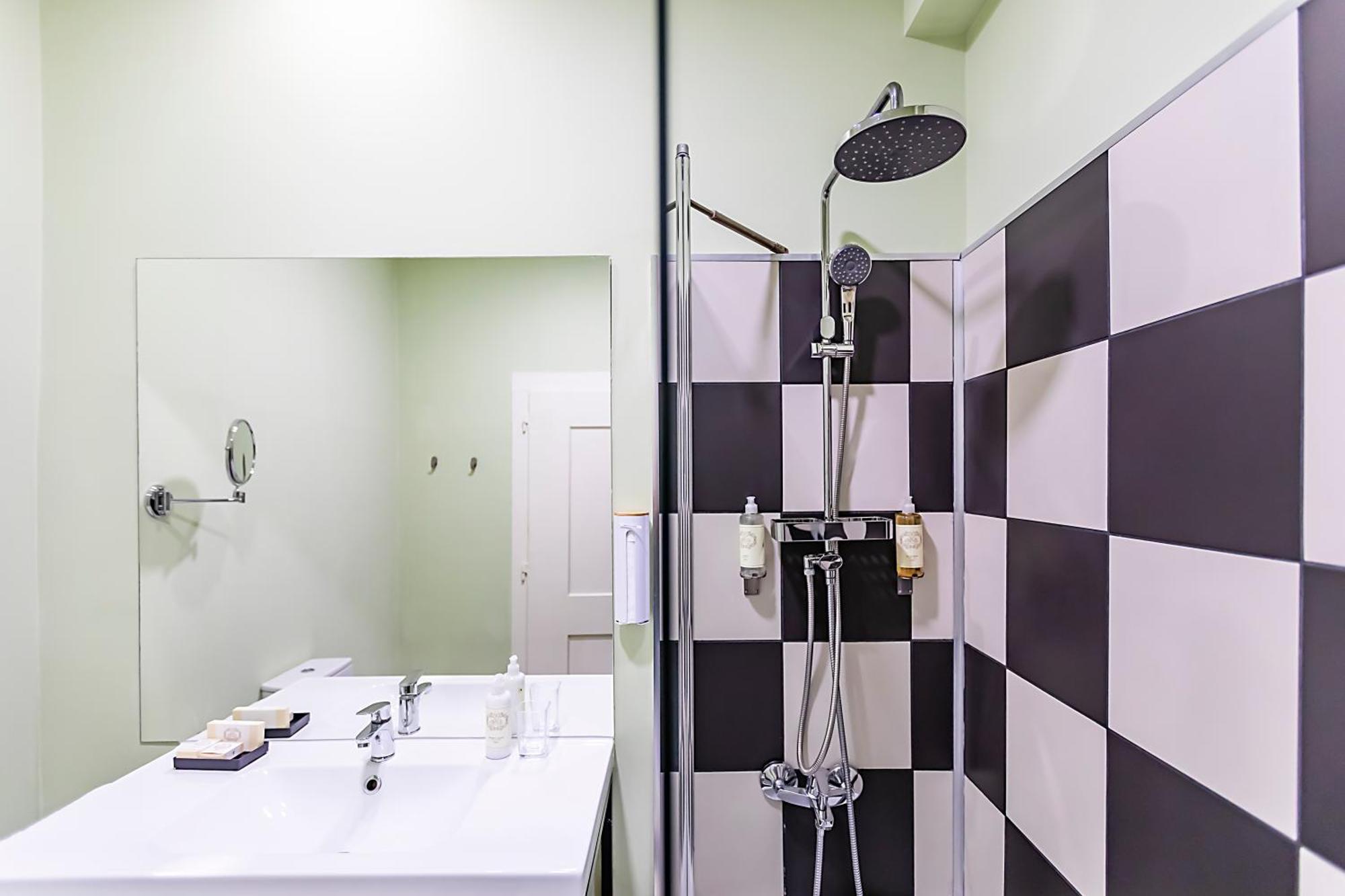Lr Guest House Lisbon Bagian luar foto