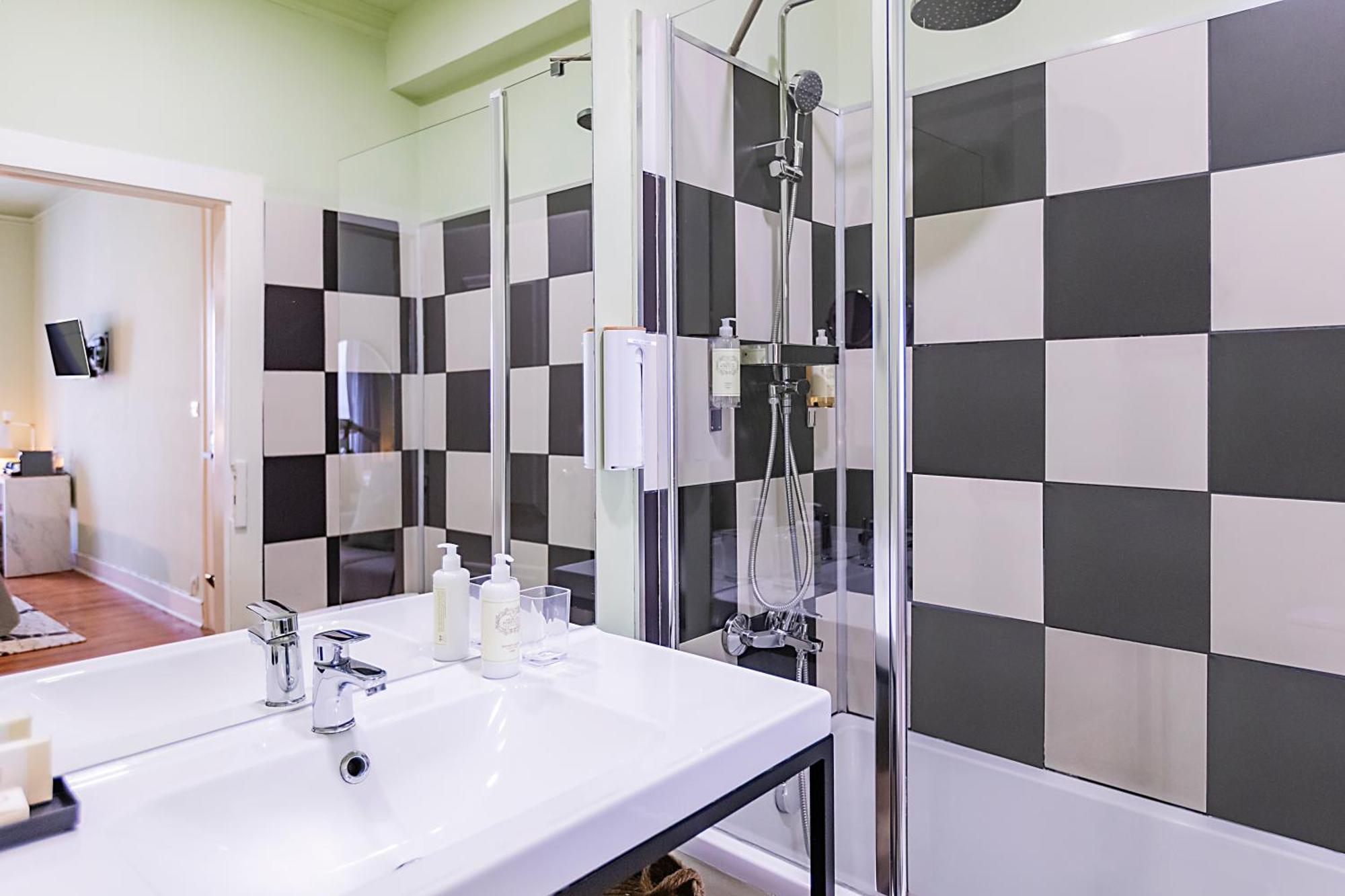 Lr Guest House Lisbon Bagian luar foto
