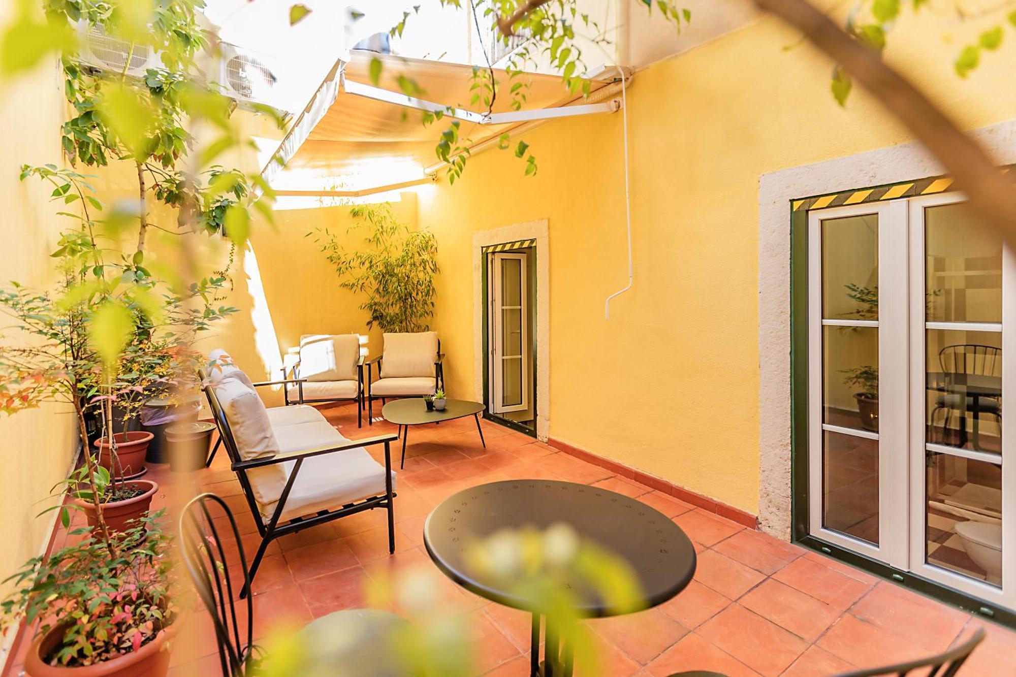 Lr Guest House Lisbon Bagian luar foto